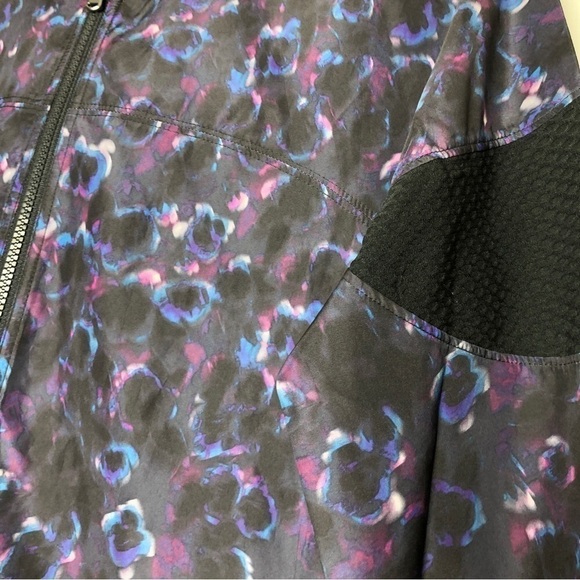 NEW - CHAMPION - Black, Purple & Blue Lightweight Hooded Windbreaker- Size Small - Picture 3 of 6